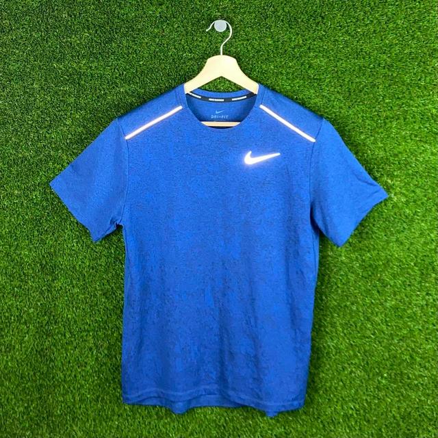 Nike Men's T-shirt - Blue/Navy - M on Productcaster.