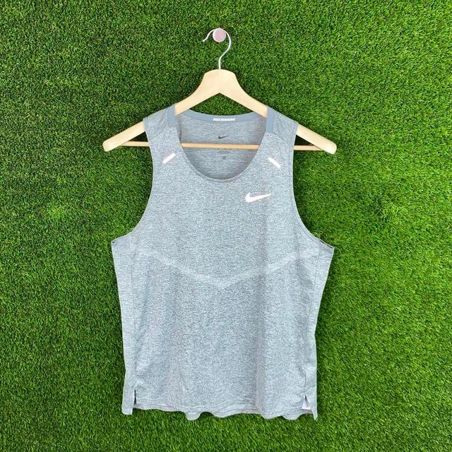 Nike Men's Vest - Grey/Silver - M on Productcaster.