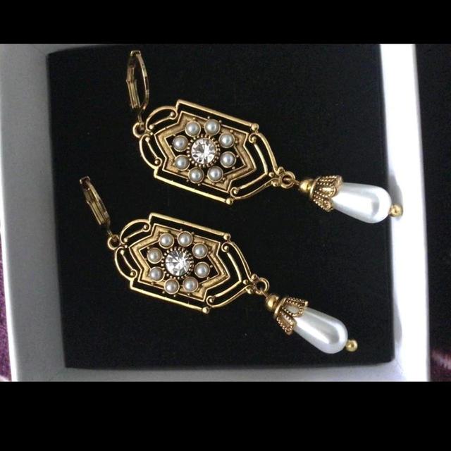 Women's Earrings - White/Gold on Productcaster.