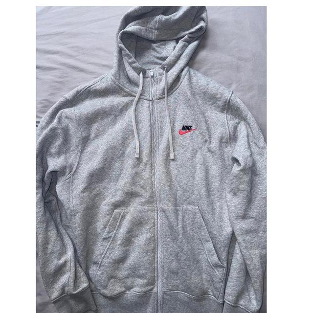 Nike Men's Hoodie - Grey - M on Productcaster.