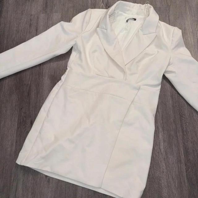 Zara Women's Blazer Dress - White - 10 on Productcaster.