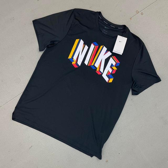 Nike Men's T-shirt - Black - S on Productcaster.