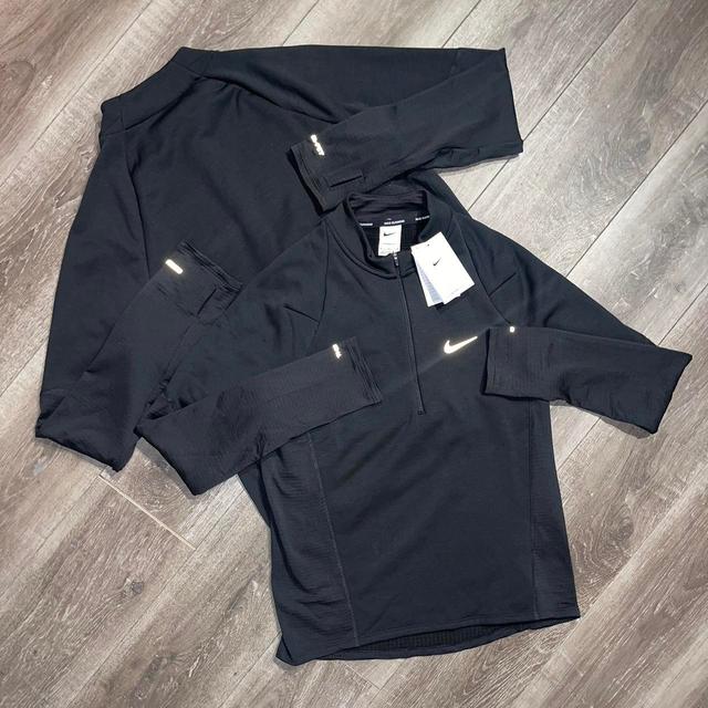 Nike Men's Sweatshirt - Black - M on Productcaster.