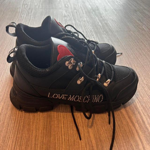 Love Moschino Women's Trainers - Black/Red - UK 7 on Productcaster.