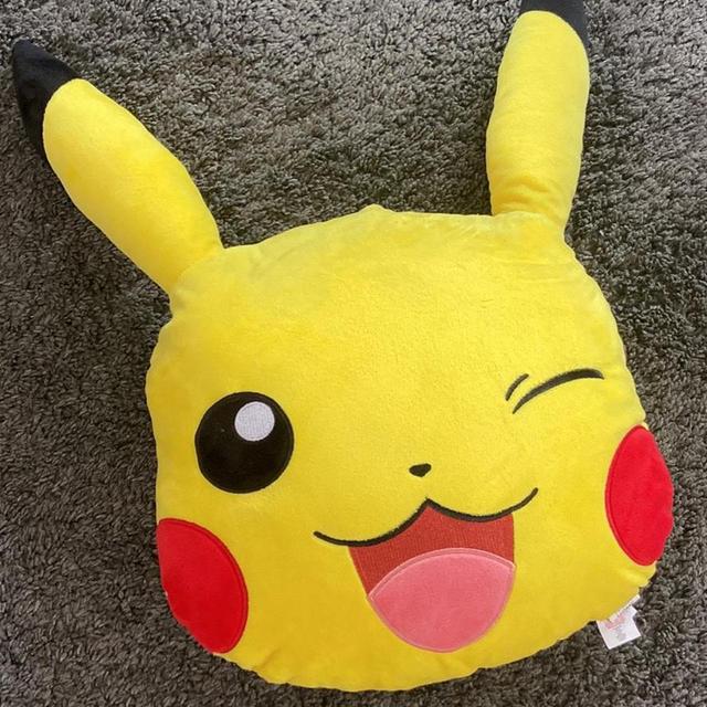 Pokémon Stuffed animal - Yellow on Productcaster.