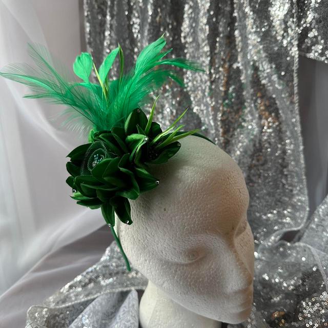 Handmade Women's Hair accessory - Green on Productcaster.