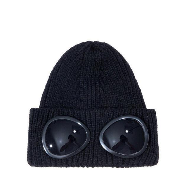 The Unbranded Brand Men's Beanies - Black on Productcaster.