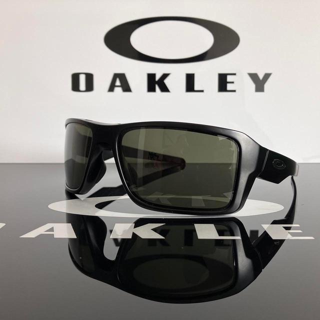 Oakley Men's Square Sunglasses - Black on Productcaster.