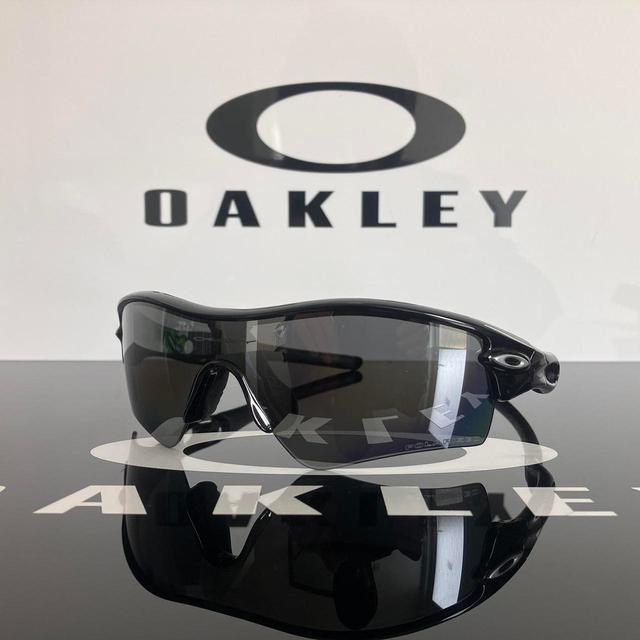 Oakley Men's Oversized Sunglasses - Black on Productcaster.