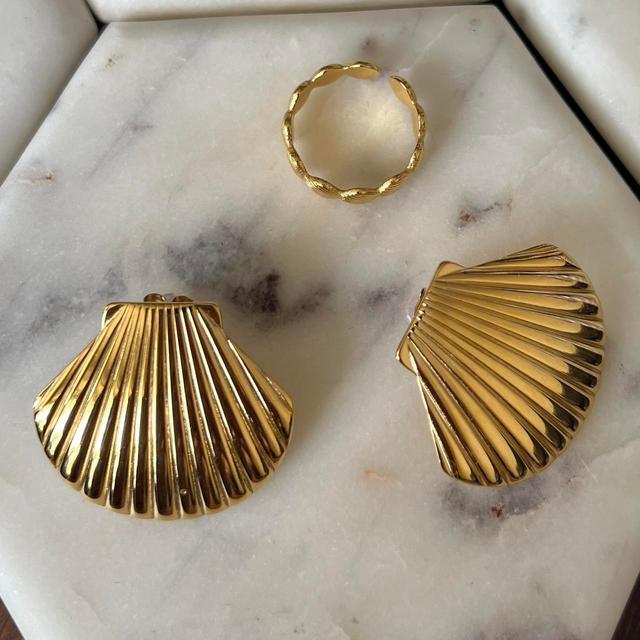 Women's Earrings - Gold on Productcaster.