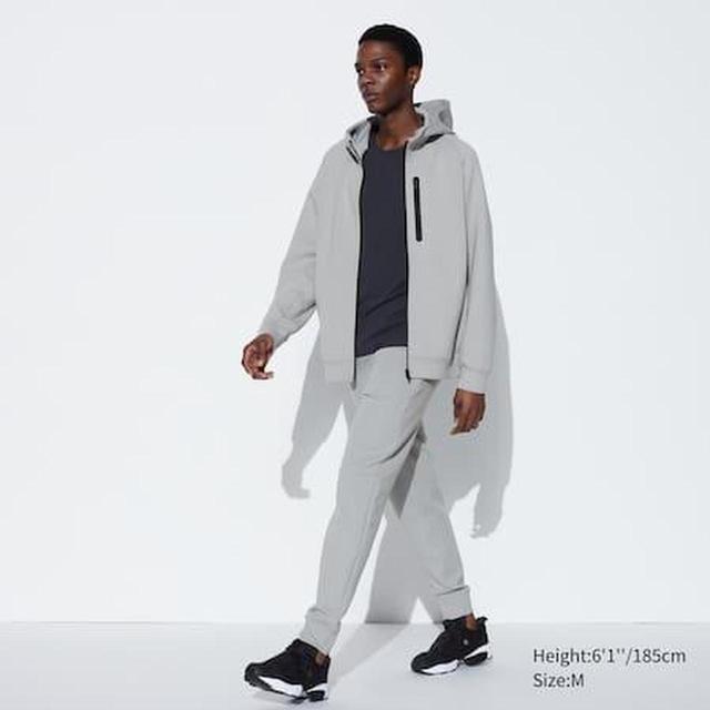 UNIQLO Men's Sweatshirt - Grey - M on Productcaster.