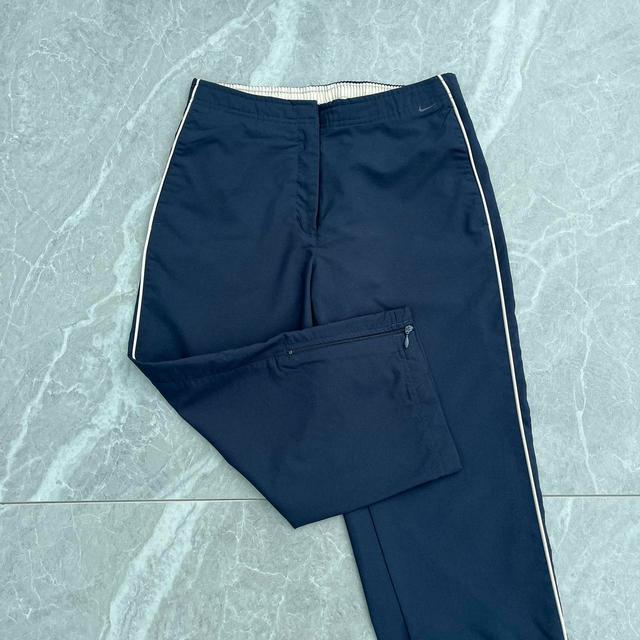 Nike Women's Sweatpants - Navy/Blue - S on Productcaster.