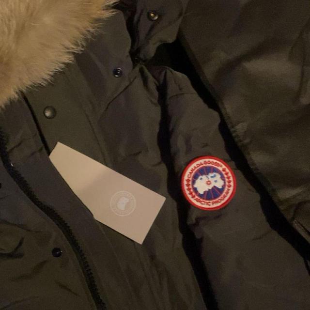 Canada Goose Men's Jacket - Grey - M on Productcaster.