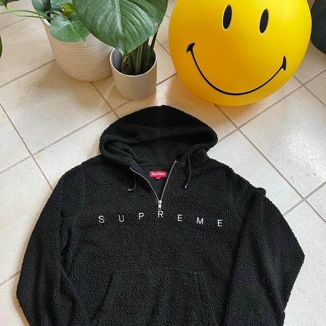 Supreme Men's Hoodie - Black - L on Productcaster.