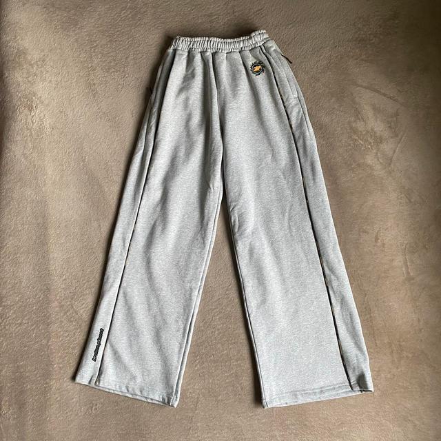 Broken Planet Men's Sweatpants - Grey - L on Productcaster.