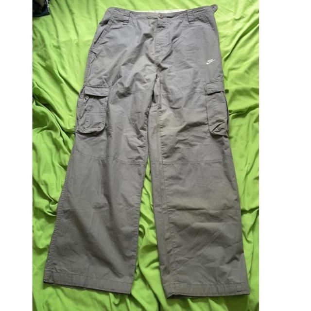 Nike Men's Wide leg Cargo Trousers - Grey - 34" on Productcaster.