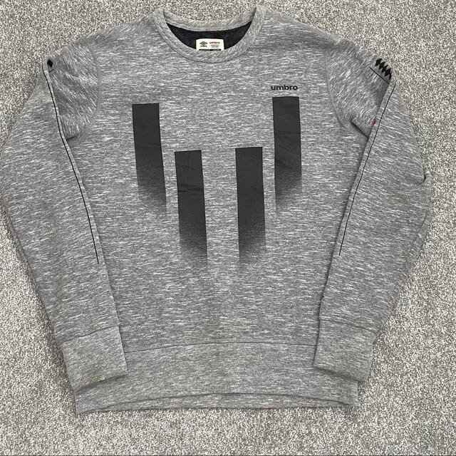 Umbro Men's Jumper - Grey - L on Productcaster.