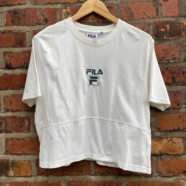 Fila Women's T-shirt - White - L on Productcaster.