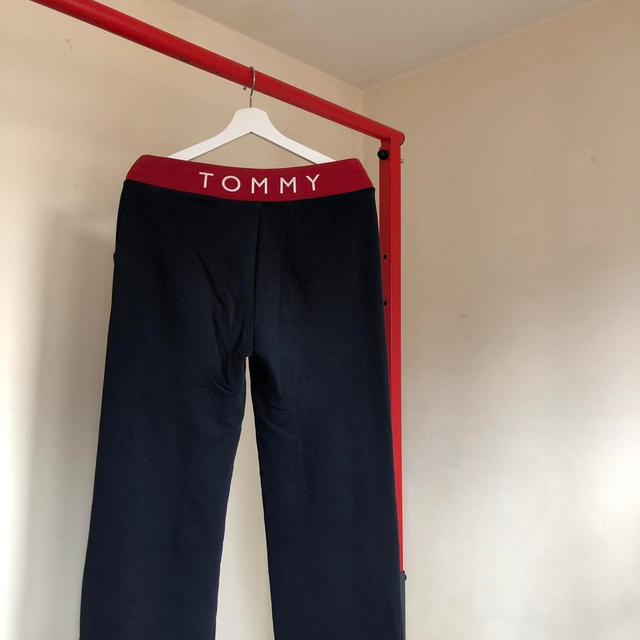 Tommy Hilfiger Women's Sweatpants - Navy - UK 12 on Productcaster.