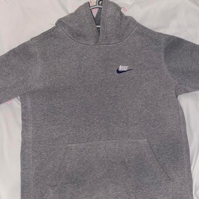 Nike Kids' Hoodie - Grey on Productcaster.