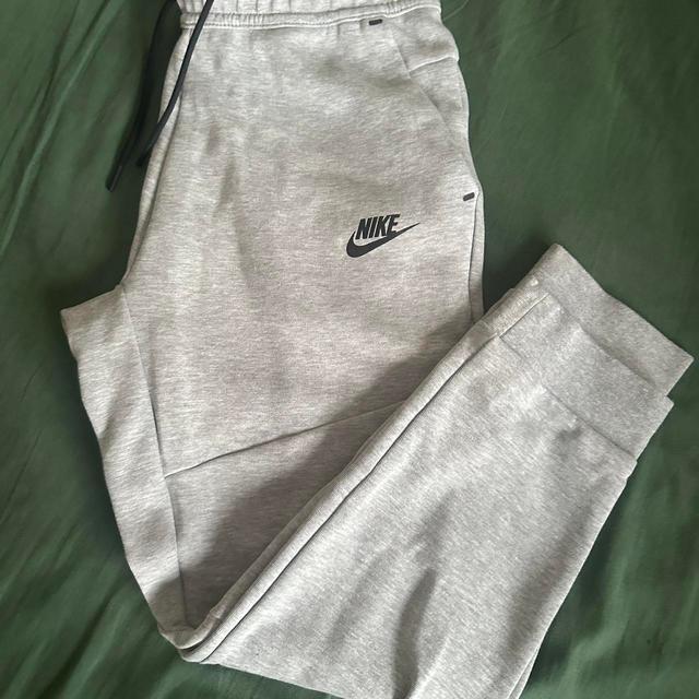 Nike Kids' Sweatpants - Grey on Productcaster.