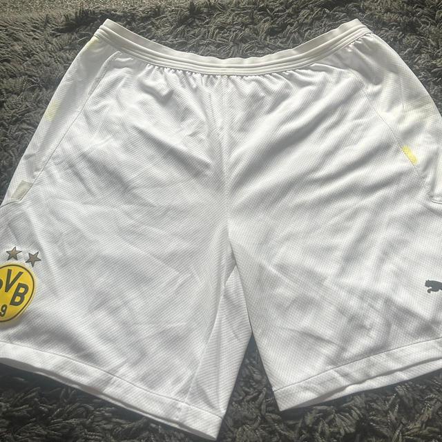 Puma Men's Shorts - White - XL on Productcaster.