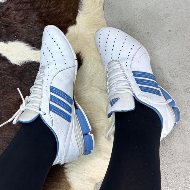 Adidas Women's Trainers - Blue/White - UK 6 on Productcaster.