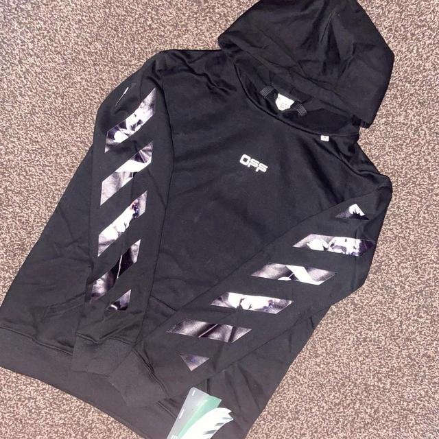 Off-White Men's Hoodie - Black - M on Productcaster.