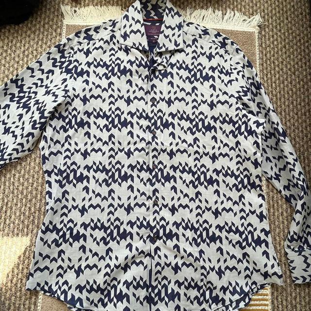 Preloved Men's Shirt - White/Blue - XL on Productcaster.