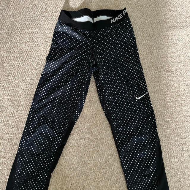 Nike Women's Leggings - Black/White - UK 6 on Productcaster.