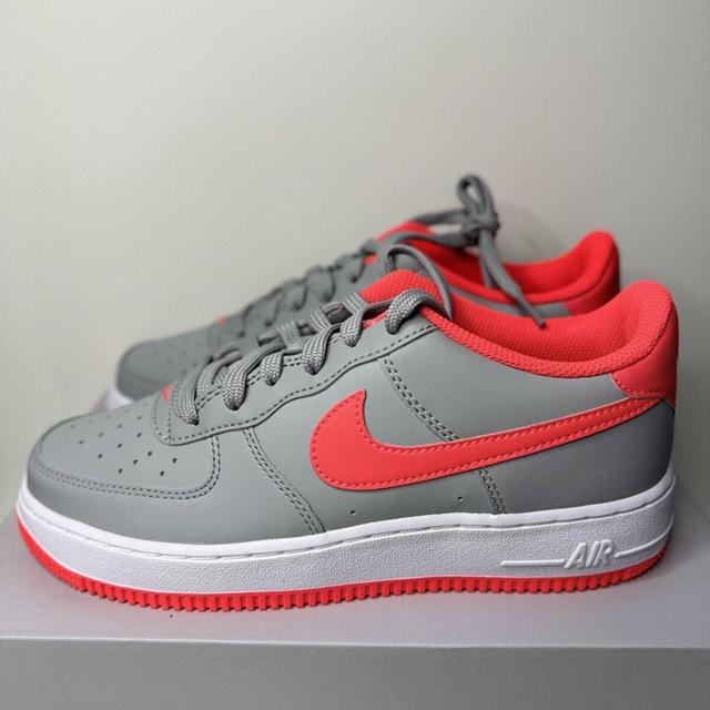 Nike Kids' Trainers - Grey/Red - 5-5.5 on Productcaster.