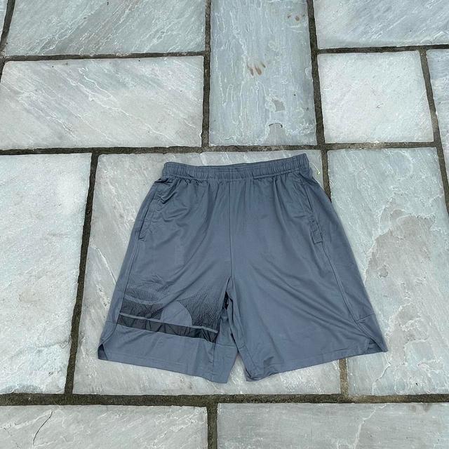 Under Armour Men's Shorts - Grey - L on Productcaster.