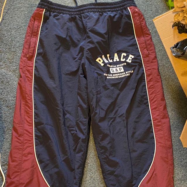 Palace Men's Sweatpants - Navy - S on Productcaster.