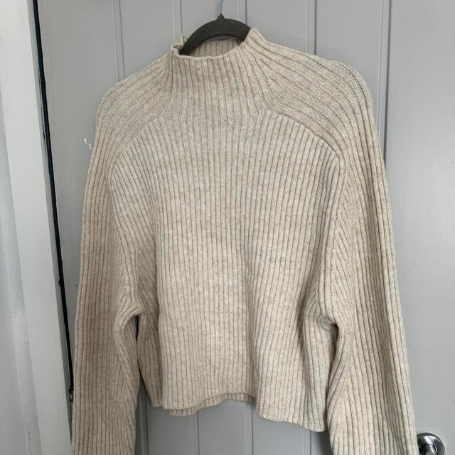 H&M Women's Jumper - Cream - S on Productcaster.