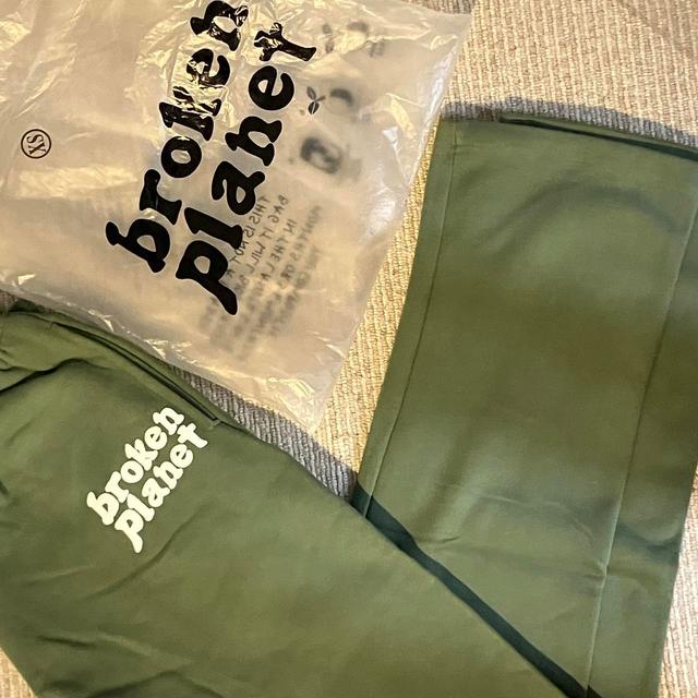 Broken Planet Men's Sweatpants - Green - XS on Productcaster.