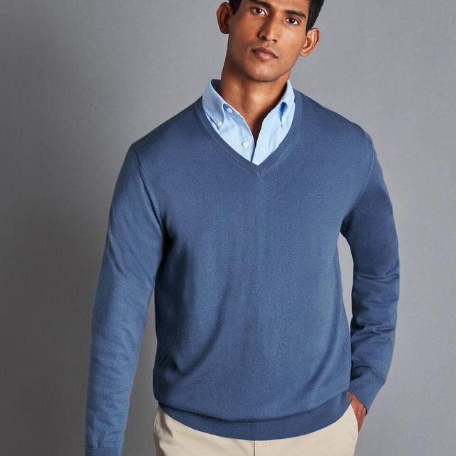 Charles Tyrwhitt Men's Jumper - Blue - M on Productcaster.