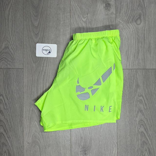 Nike Men's Shorts - Green - L on Productcaster.