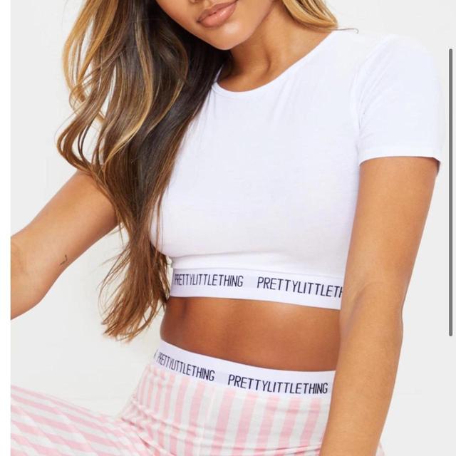 PrettyLittleThing Women's Crop top - White - 8 on Productcaster.