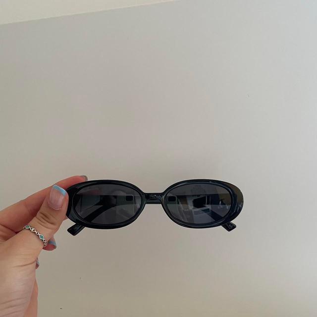 Women's Sunglasses - Black on Productcaster.