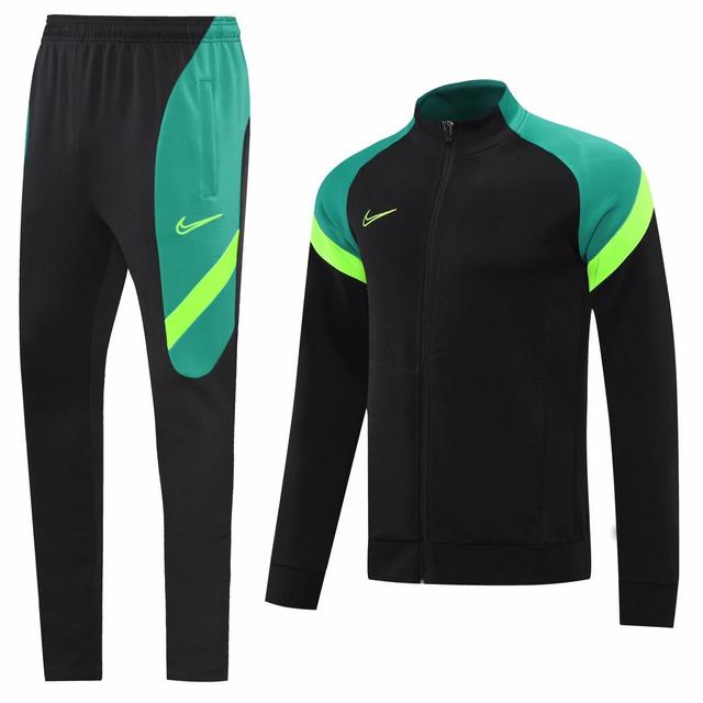 Nike Men's Hoodie - Green - S on Productcaster.