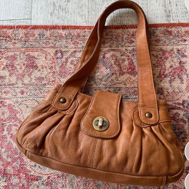 Clarks Women's Shoulder bags - Tan on Productcaster.