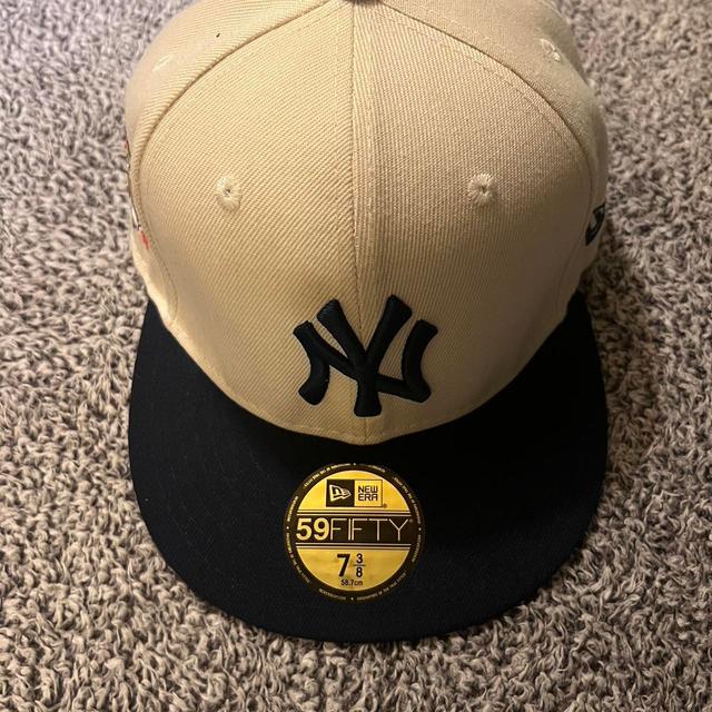 New Era Men's Caps - Cream on Productcaster.