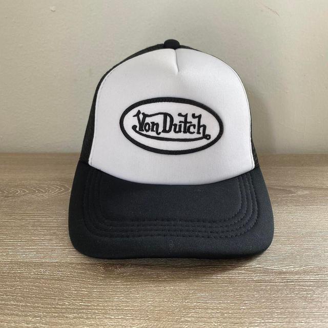 Von Dutch Men's Caps - Black/White on Productcaster.