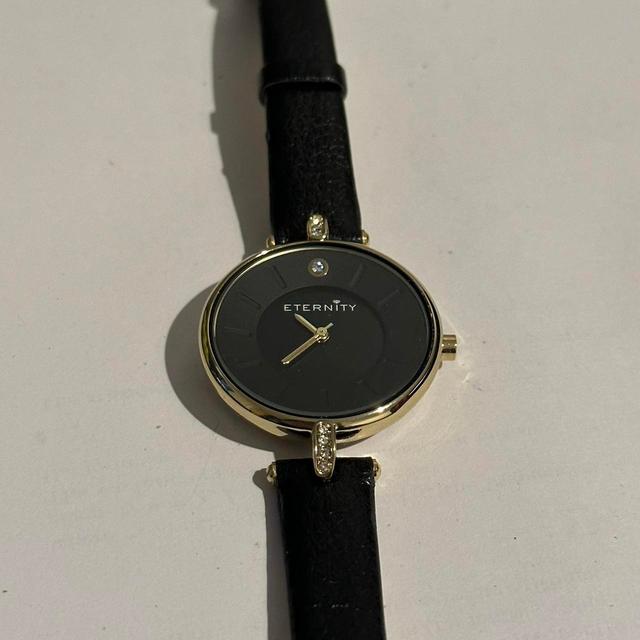 Women's Analogue Watch - Black on Productcaster.