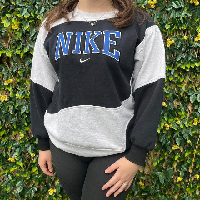 Nike Women's Sweatshirt - Black/Grey - M on Productcaster.