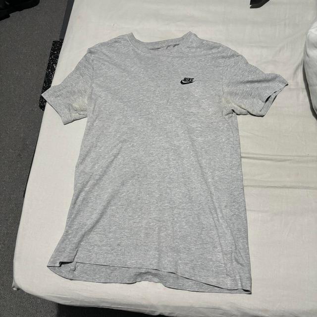 Nike Men's T-shirt - Grey - S on Productcaster.