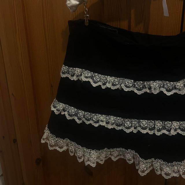 Urban Outfitters Women's Skirt - Black/White - UK 6 on Productcaster.