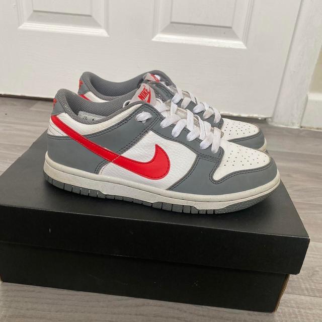 Nike Kids' Trainers - Grey/Red on Productcaster.