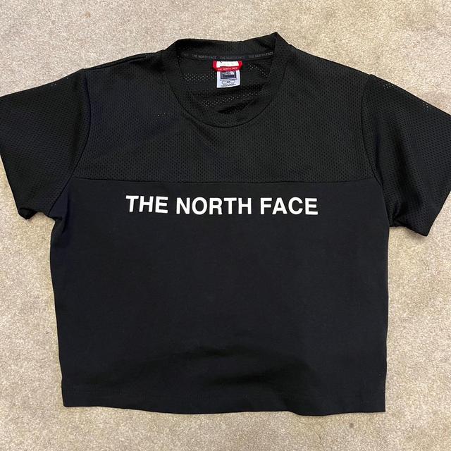 The North Face Women's T-shirt - Black - 8 on Productcaster.