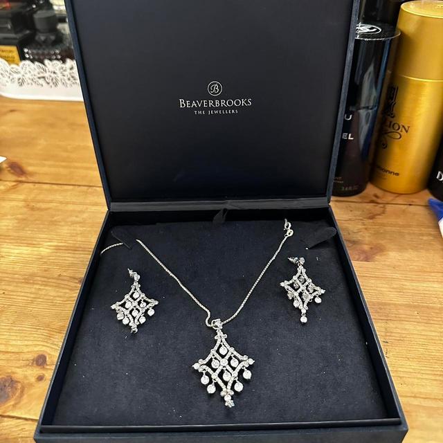 Beaverbrooks Women's Necklace - Silver on Productcaster.